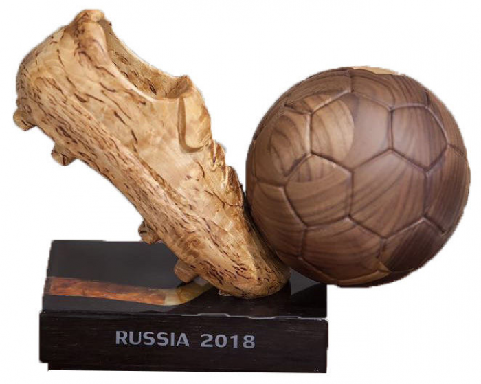 Сувенир "FIFA Россия - 2018" мореный дуб, янтарь