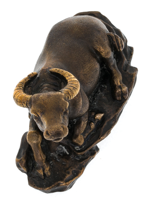 The statuette "The buffalo lying down"