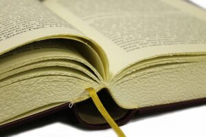 Книги "Присоединение Крыма к России. Рескрипты, письма, реляции и донесения." (4 тома, в футляре)