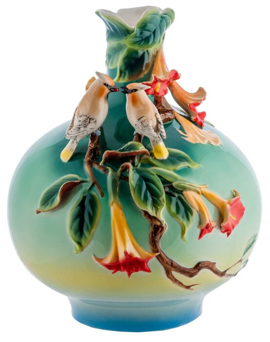 Фарфоровая ваза "Цветы Дурмана"