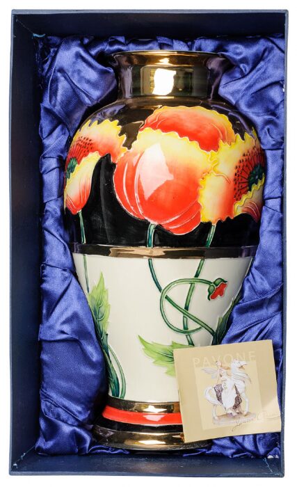 Фарфоровая ваза "Цветы"