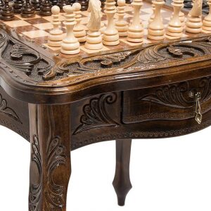Шахматный стол резной "Вензельный"