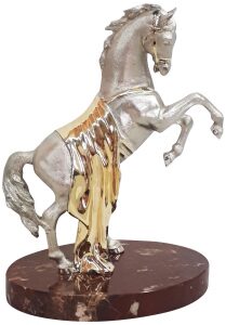 Статуэтка из бронзы "Конь" яшма