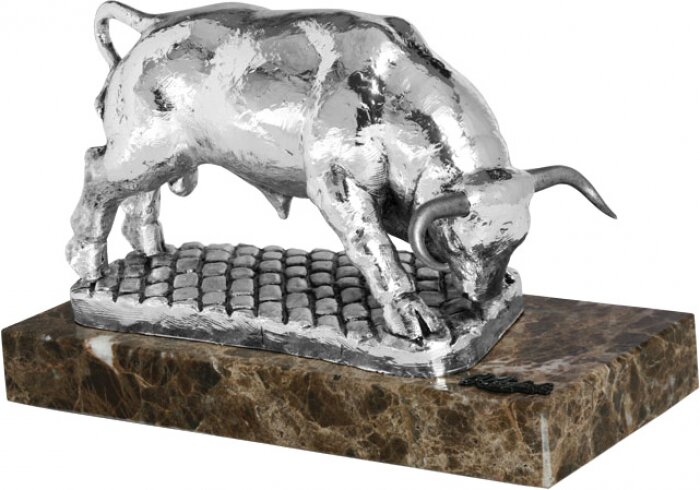 Скульптура "Американский бык" посеребрение (American bull, silvering)