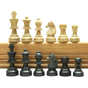 Шахматы из массива дуба "Американские" фигуры из черного мрамора и мрамора-ракушечника