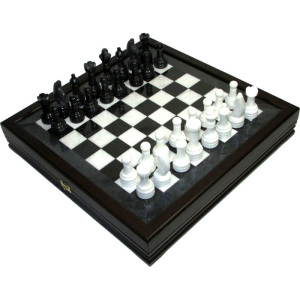 Шахматы из массива венге "Стандартные" фигуры из черного и белого мрамора