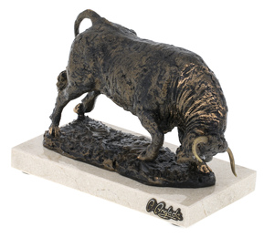 Скульптура "Бык" (Bull)