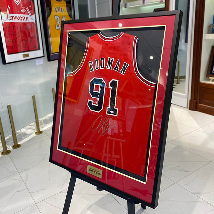 Dennis Rodman - Signed Chicago Bulls jersey