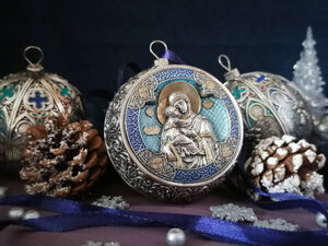 Set of 2 silver Christmas tree balls "Our Lady of Vladimir and the Savior"