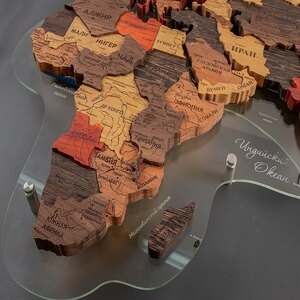 Карта мира из ценных пород дерева 3D "Экзотика", на заказ