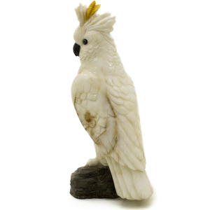 Скульптура из ангидрита "Попугай"
