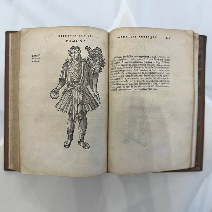 The book "Reflections on ancient medals and engravings, mostly Roman." Antoine Le Poix, Paris, 1579