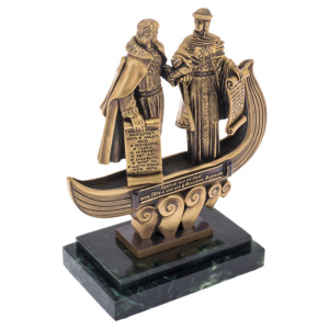 The statuette "Peter and Fevronia"