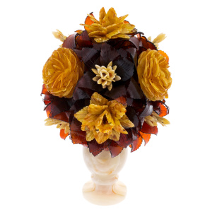 Onyx vase with amber roses