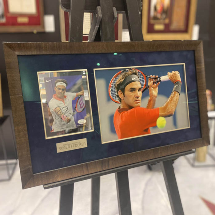 Autographed photo of tennis player Roger Federer