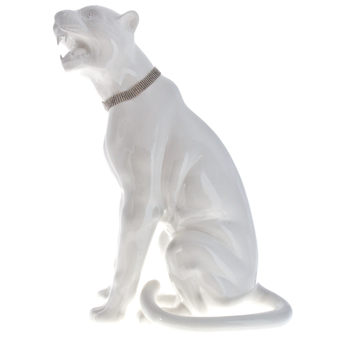 The statuette "Panther" is white