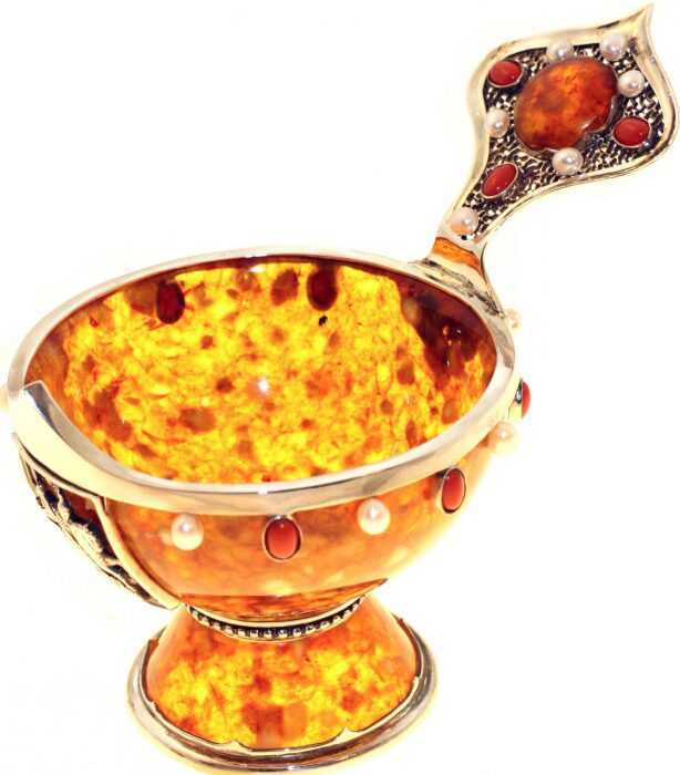 Amber bowl "Derzhavnaya"