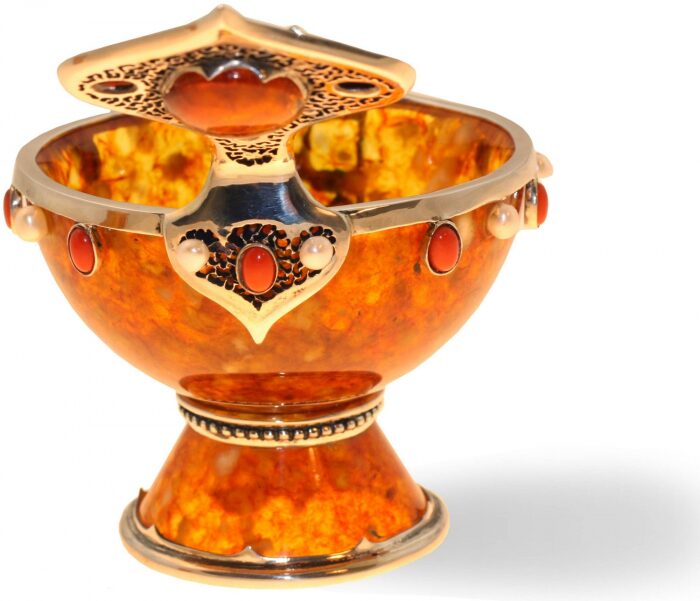 Amber bowl "Derzhavnaya"